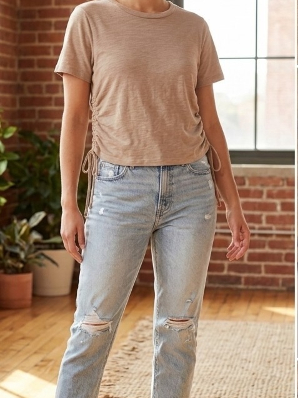 Universal Thread Khaki Tan Ruched Side Tie Crop Tee M